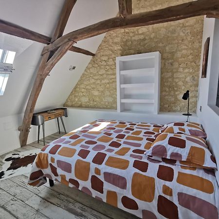 Le P'Tit Coin Dans Les Vignes Bed & Breakfast Restigne Exterior photo